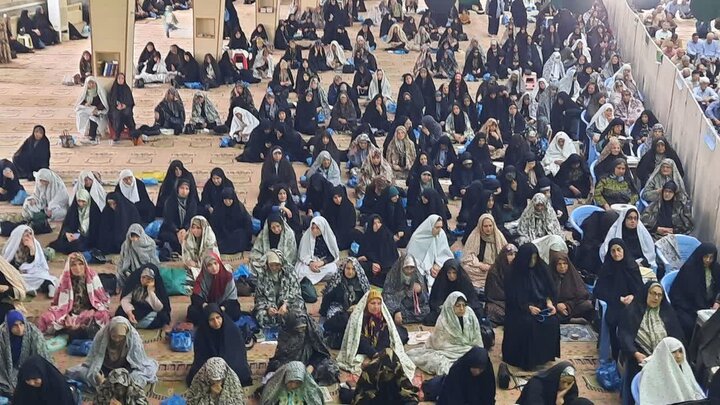 تصاویر/اقامه نماز عبادی سیاسی جمعه در خمین