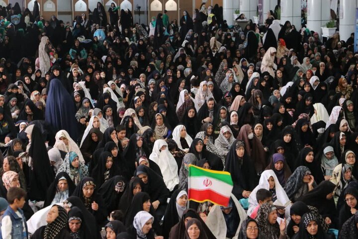 تصاویر/ اقامه نمازجمعه شهر کرمان