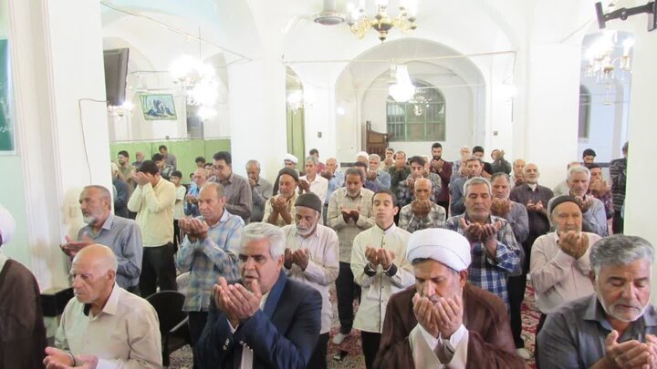 تصاویر/ اقامه نمازجمعه شهر کاظم آباد