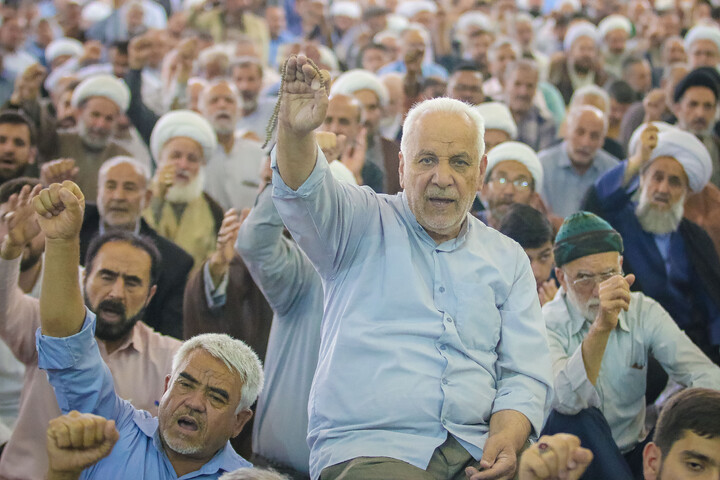 تصاویر/ اقامه نماز جمعه و تشییع پیکر شهید اعظم سراجی نژاد در قم