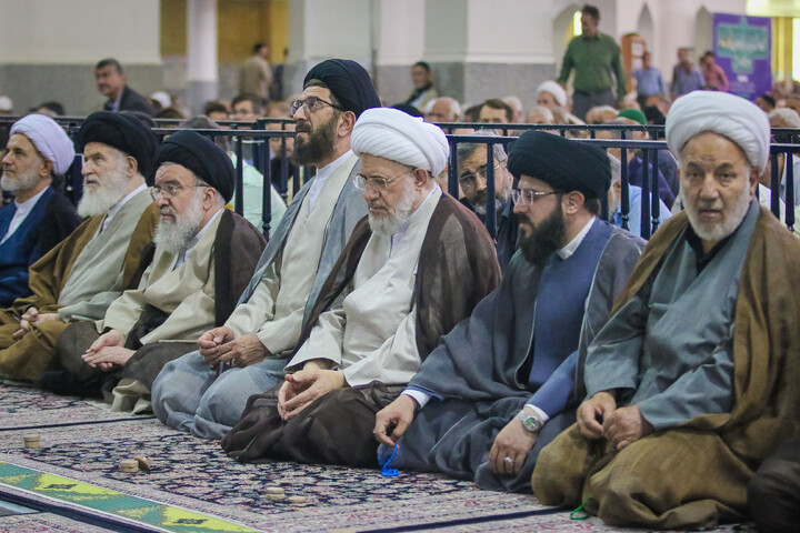 تصاویر/ اقامه نماز جمعه و تشییع پیکر شهید اعظم سراجی نژاد در قم