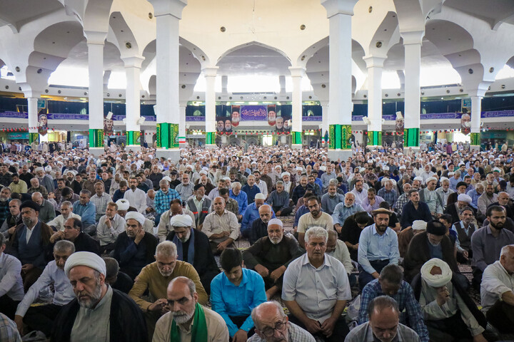 تصاویر/ اقامه نماز جمعه و تشییع پیکر شهید اعظم سراجی نژاد در قم