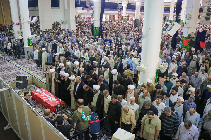 تصاویر/ اقامه نماز جمعه و تشییع پیکر شهید اعظم سراجی نژاد در قم