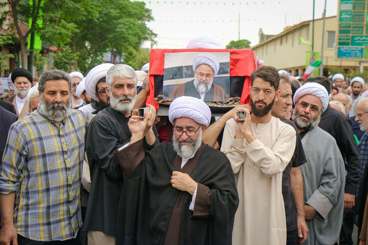 تصاویر/ اقامه نماز جمعه و تشییع پیکر شهید اعظم سراجی نژاد در قم