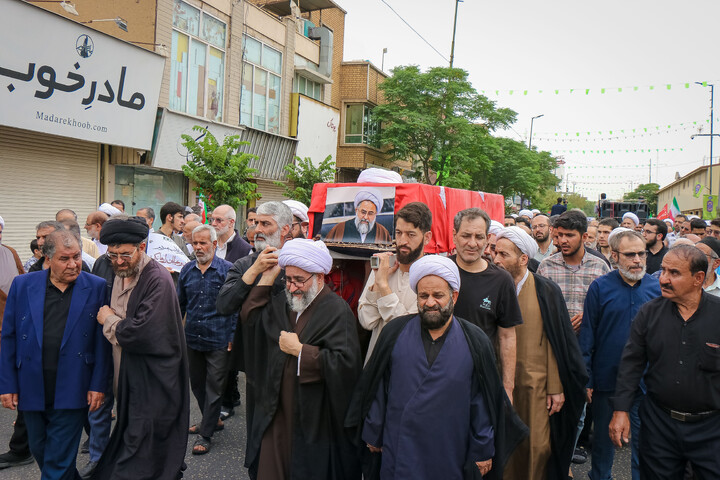تصاویر/ اقامه نماز جمعه و تشییع پیکر شهید اعظم سراجی نژاد در قم
