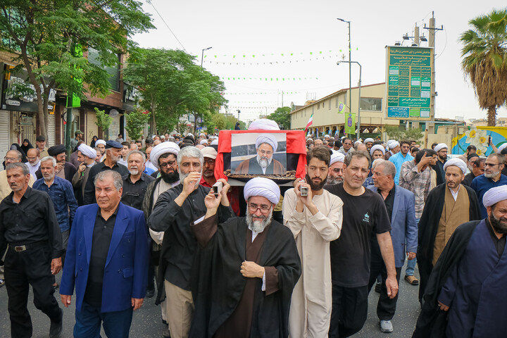 تصاویر/ اقامه نماز جمعه و تشییع پیکر شهید اعظم سراجی نژاد در قم
