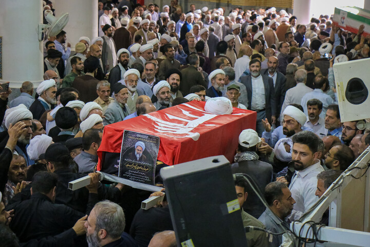 تصاویر/ اقامه نماز جمعه و تشییع پیکر شهید اعظم سراجی نژاد در قم