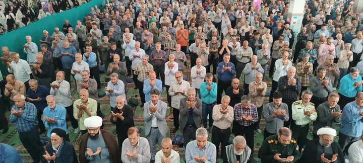 تصاویر/اقامه نماز عبادی سیاسی جمعه در ساوه