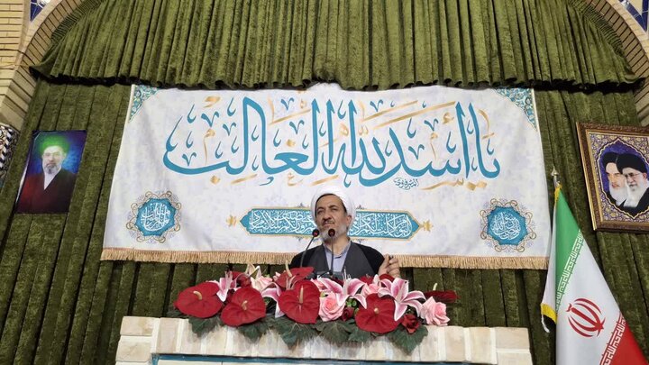 تصاویر/ اقامه نمازجمعه شهر ماهان