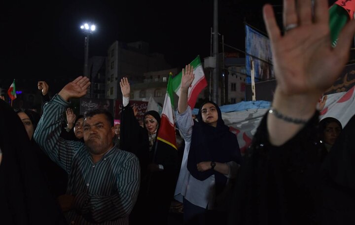 تصاویر/ حماسه حضور اهالی شهر قدس در سنگر خیابان