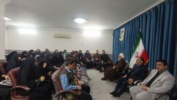 تصاویر / دیدار دانش آموزان منتخب شهر محمدیه با امام جمعه