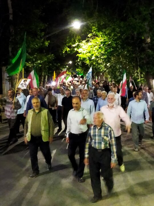 تصاویر| نودمین شب حماسه حضور نطنزی ها در خیابان‌ها و میدان‌های شهر