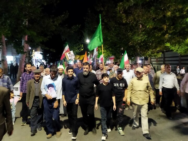تصاویر| نودمین شب حماسه حضور نطنزی ها در خیابان‌ها و میدان‌های شهر