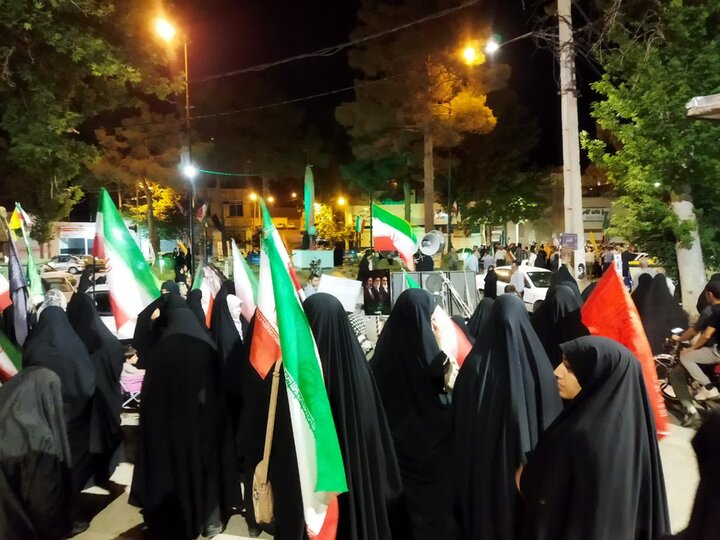 تصاویر| نودمین شب حماسه حضور نطنزی ها در خیابان‌ها و میدان‌های شهر