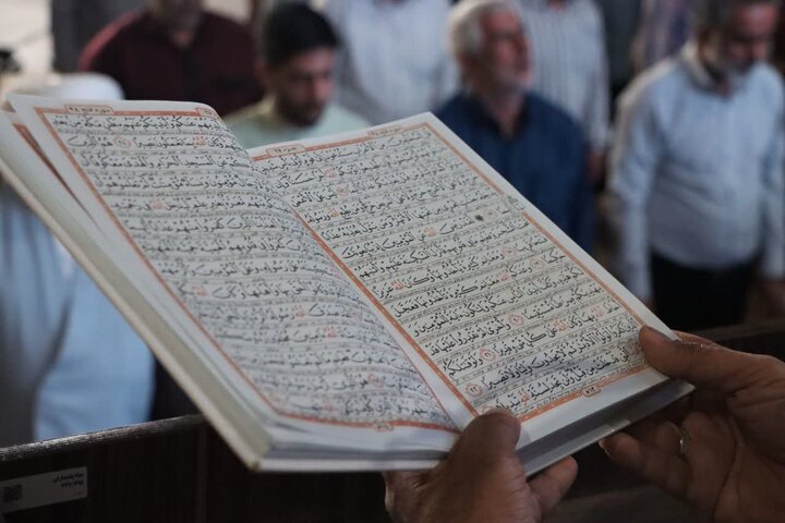 تصاویر/ برگزاری نماز استغاثه به امام زمان (عج) در میدان نماز شهرستان اشکذر