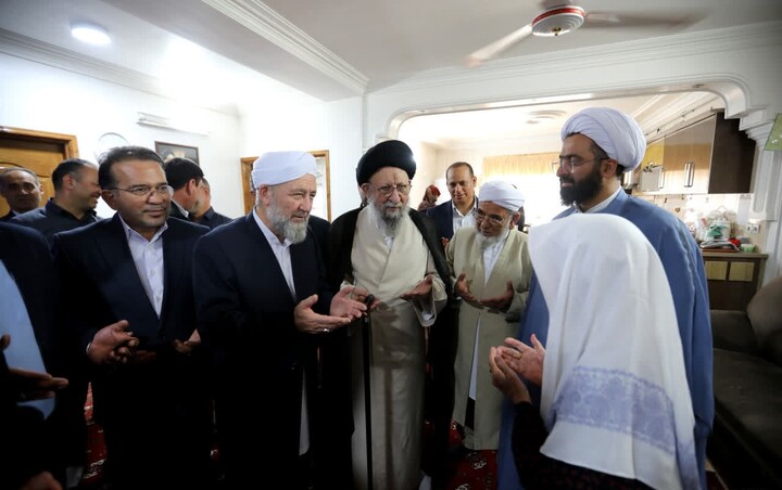 تصاویر/ دیدار عیدانه آیت الله نورمفیدی با علمای اهل سنت شرق گلستان