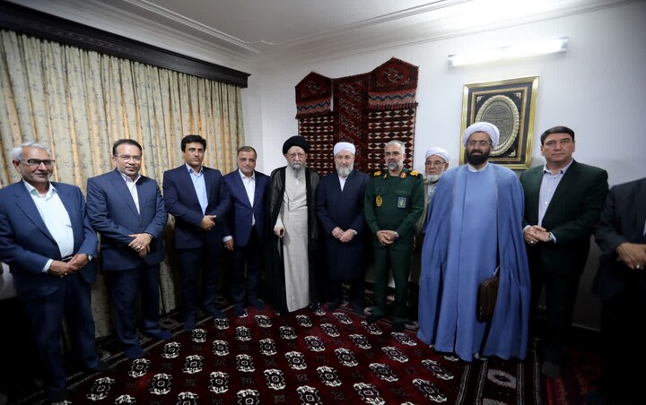 تصاویر/ دیدار عیدانه آیت الله نورمفیدی با علمای اهل سنت شرق گلستان