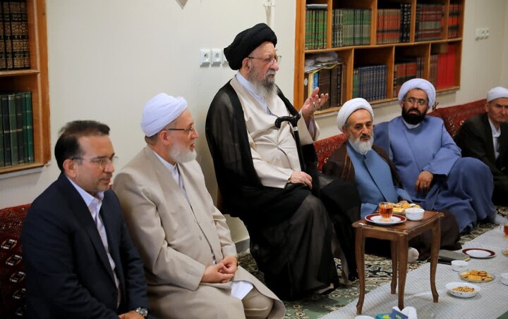 تصاویر/ دیدار عیدانه آیت الله نورمفیدی با علمای اهل سنت شرق گلستان
