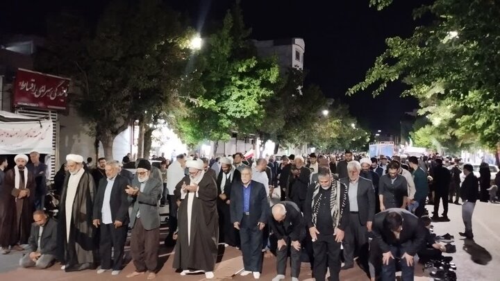تصاویر/ قرار مردمی در حمایت از نظام اسلامی در میاندوآب در نودمین شب متوالی