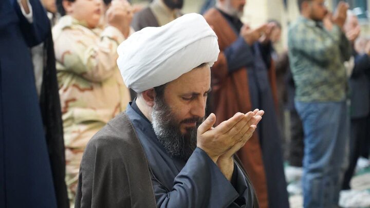 تصاویر/ اقامه نماز استغاثه به امام زمان (عج) در مصلای امام خمینی خوی