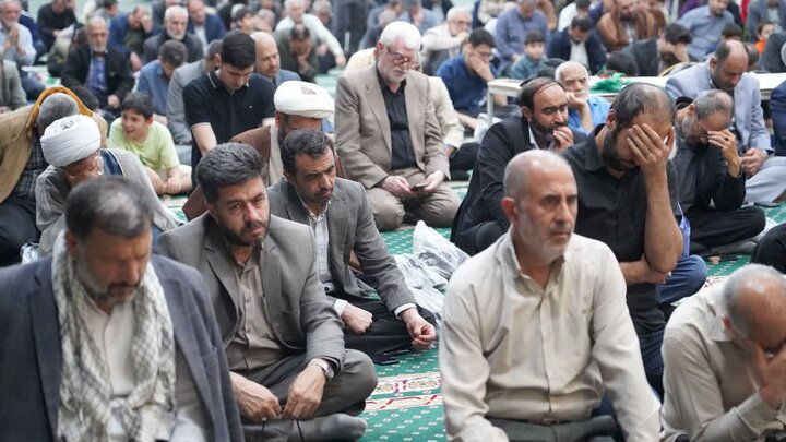 تصاویر/ اقامه نماز استغاثه به امام زمان (عج) در مصلای امام خمینی خوی