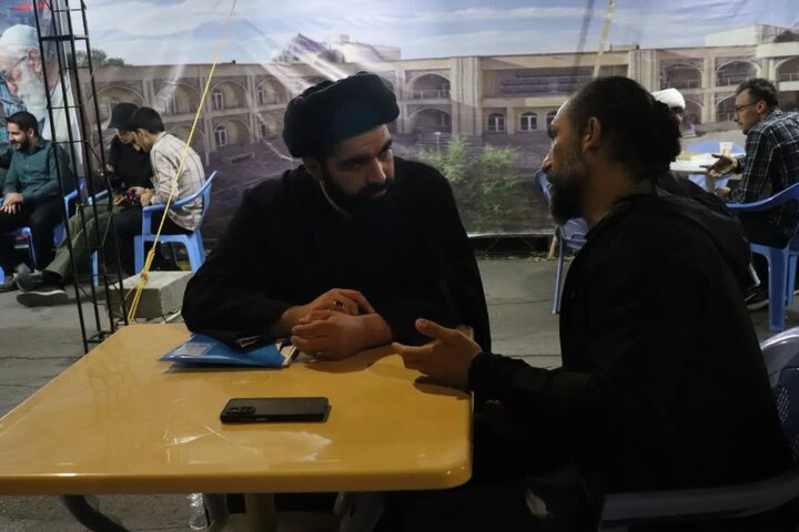 تصاویر/ استمرار فعالیت قرارگاه خدمت رسانی مدرسه علمیه قرآنی قائد شهید امام خامنه‌ای ارومیه