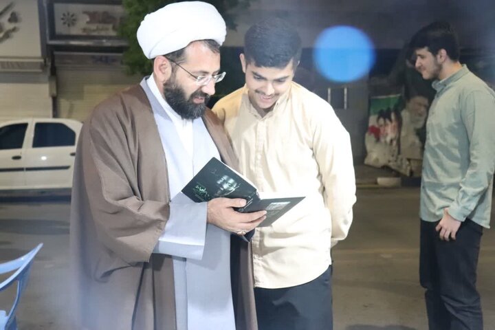 تصاویر/ استمرار فعالیت قرارگاه خدمت رسانی مدرسه علمیه قرآنی قائد شهید امام خامنه‌ای ارومیه