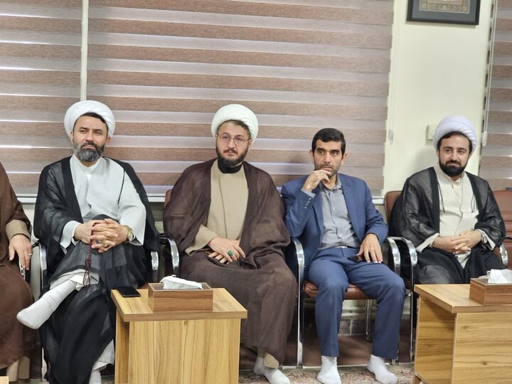 تصاویر/ برگزاری نشست ستاد هفته ولایت در کردستان