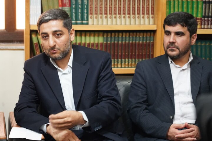 تصاویر/ دیدار دبیرکل نهاد کتابخانه‌های عمومی کشور با امام‌جمعه بوشهر