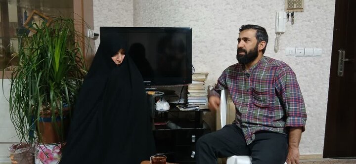 تصاویر / دیدار مدیر ،اساتید وطلاب مدرسه علمیه شیخ الاسلام قزوین با مادر هشت شهید دفاع مقدس سوم
