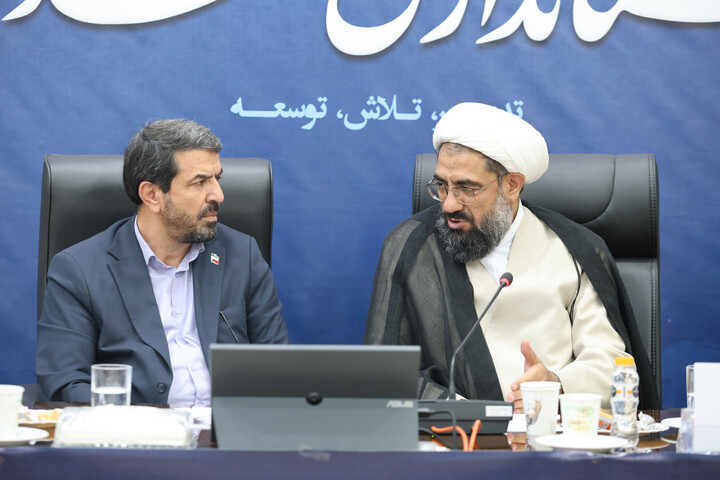 تصاویر / جلسه شورای اقامه نماز و سیاستگذاری مهدویت استان همدان