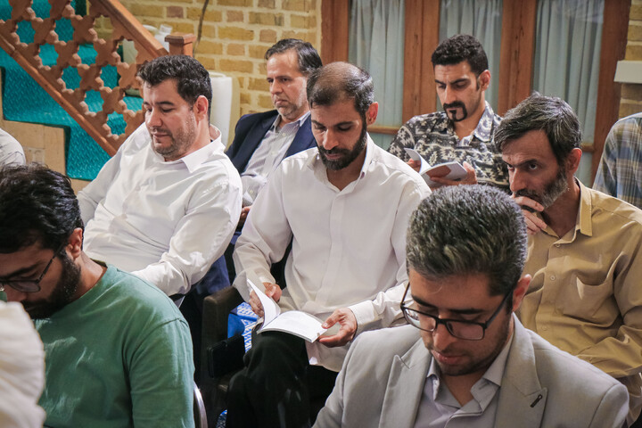 تصاویر/ آئین رونمایی از مجموعه شعر یوسف تر از ماه