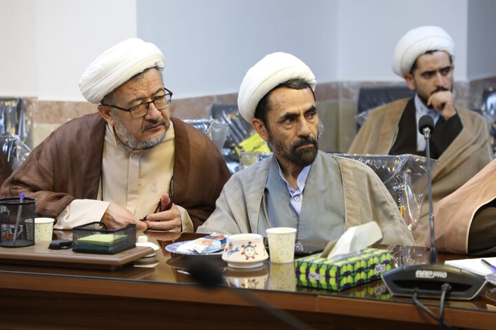تصاویر/ جلسه ماهانه مبلغین شهرستان یزد برگزار شد
