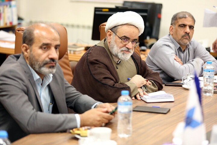 تصاویر/ نشست اعضای دبير خانه کنگره بین‌المللی امناءالرسل با رئیس دانشگاه آزاد اسلامی قم