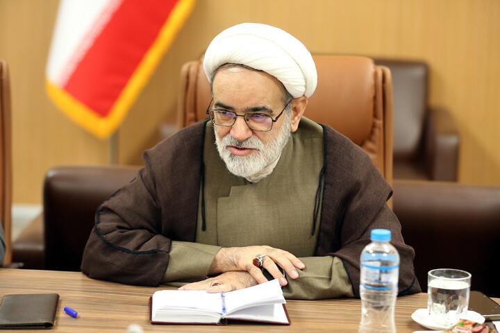 تصاویر/ نشست اعضای دبير خانه کنگره بین‌المللی امناءالرسل با رئیس دانشگاه آزاد اسلامی قم
