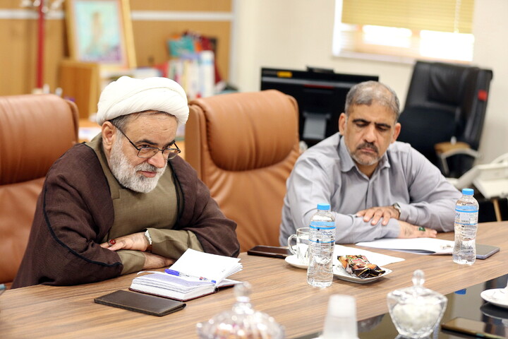 تصاویر/ نشست اعضای دبير خانه کنگره بین‌المللی امناءالرسل با رئیس دانشگاه آزاد اسلامی قم