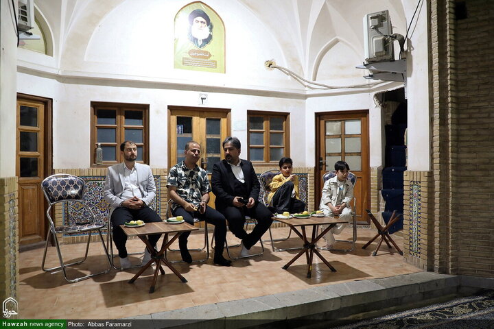 من حُجَر مدرسة "جهانغيرخان" العلمية في قم إلى منزل الزوجية