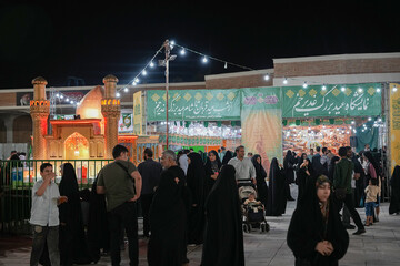 برپایی نمایشگاه «غدیر» در حرم بانوی کرامت + عکس