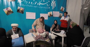 فیلم | گزارشی از فعالیت های موکب پژوهشگاه حوزه و دانشگاه در تجمعات شبانه