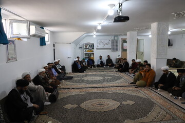 تصاویر/ نشست مبلغین هجرت و امین شهرستان بیجار با حضور مدیر حوزه علمیه کردستان