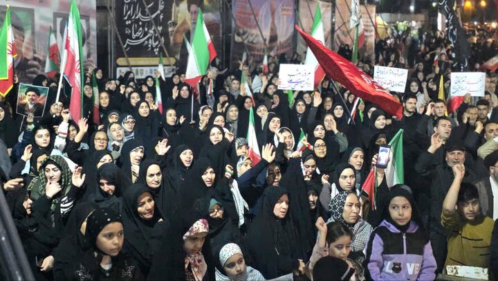 تصاویر/ نود و یکمین شب از حضور حماسی مردم ماکو در حمایت از انقلاب اسلامی