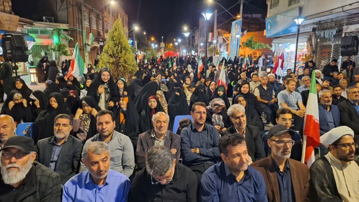 تصاویر/ قرار مردمی عجب شیر در نودمین شب متوالی