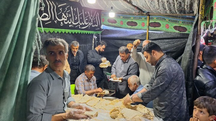 تصاویر/ قرار مردمی عجب شیر در نودمین شب متوالی