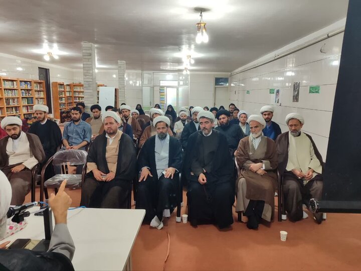 تصاویر/ برگزاری کارگاه تخصصی فن رثا و روضه‌خوانی در خوی