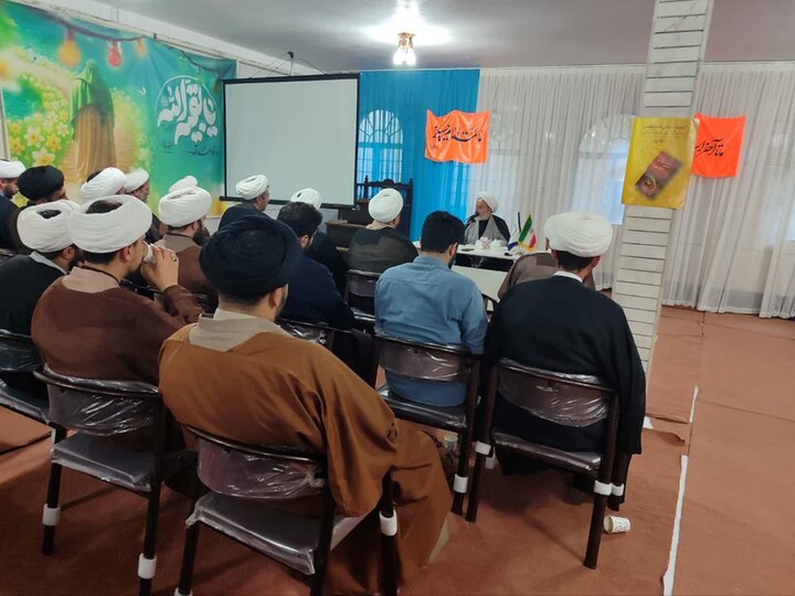 تصاویر/ برگزاری کارگاه تخصصی فن رثا و روضه‌خوانی در خوی
