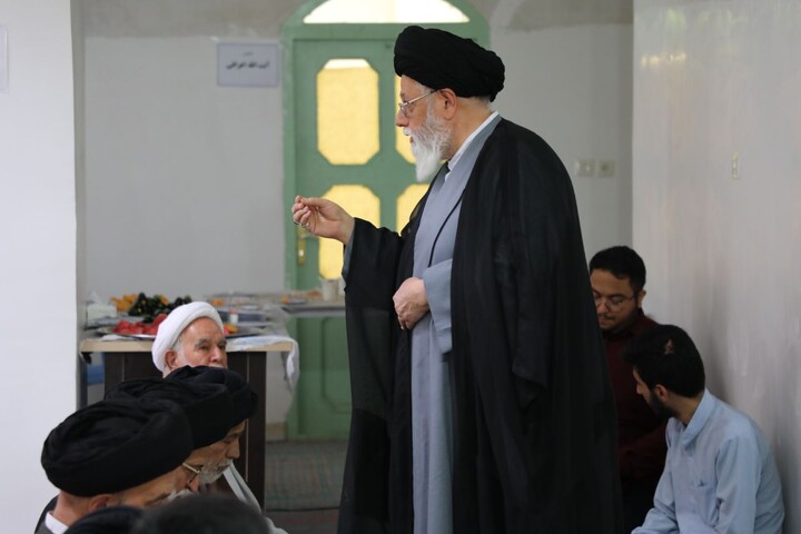 تصاویر/ گردهمایی ائمه جمعه در مدرسه علمیه شهید صدوقی طزرجان
