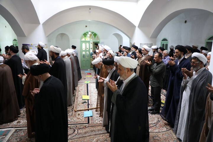 تصاویر/ گردهمایی ائمه جمعه در مدرسه علمیه شهید صدوقی طزرجان