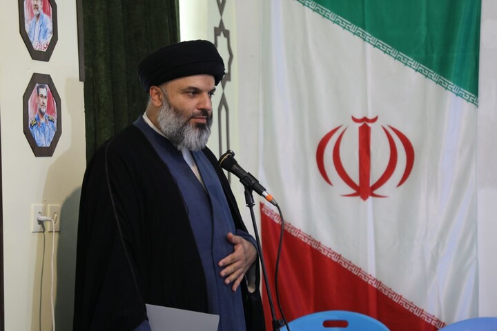 تصاویر/ گردهمایی ائمه جمعه در مدرسه علمیه شهید صدوقی طزرجان