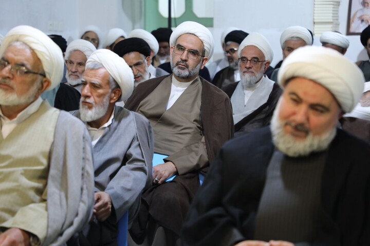 تصاویر/ گردهمایی ائمه جمعه در مدرسه علمیه شهید صدوقی طزرجان