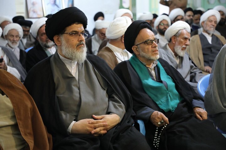 تصاویر/ گردهمایی ائمه جمعه در مدرسه علمیه شهید صدوقی طزرجان